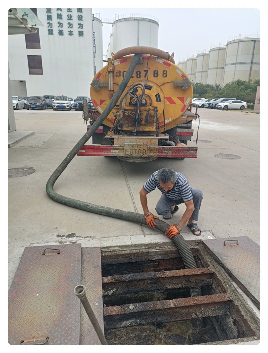 色达隔油池清掏