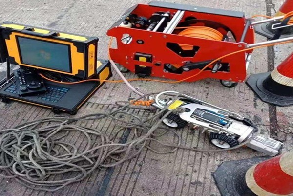 色达CCTV管道检测机器人