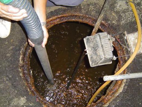 色达隔油池清理